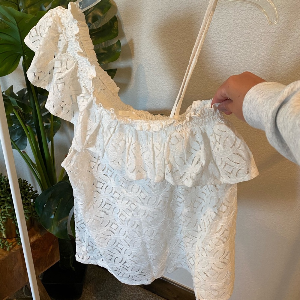 Never Worn White H&M Asymmetrical top